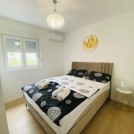 Apartment Mir *