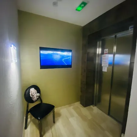 Apartment Mir